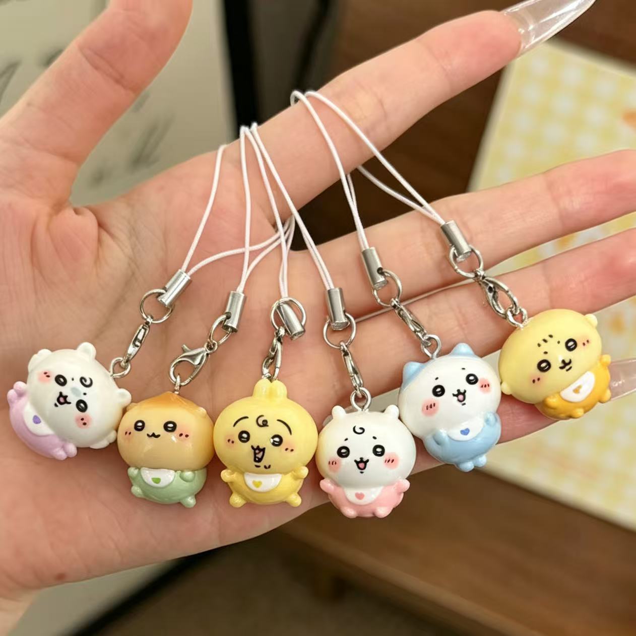 Resin Art Keychain - จี้เรซิ่นน่ารักจิ๋ว ชุดเด็กน้อยน่ารัก ยูซากิ ฮาจิวาระ สายคล้องโทรศัพท์ พวงกุญแจขนาดเล็ก