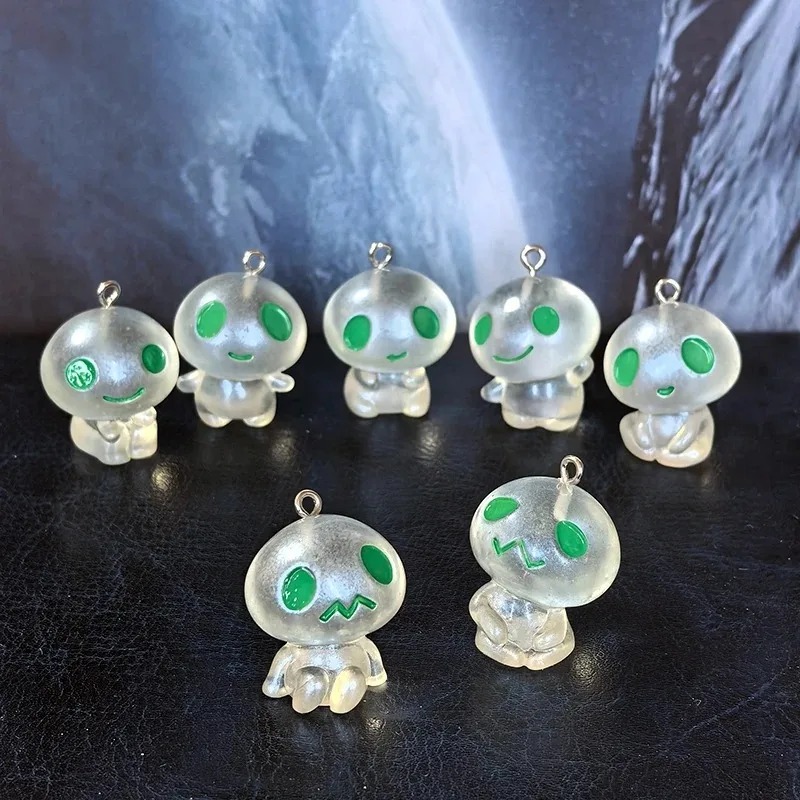 ชาร์มเรซิ่นรูปเอเลี่ยนเรืองแสง - Resin Art Keychain บทวิจารณ์และราคา